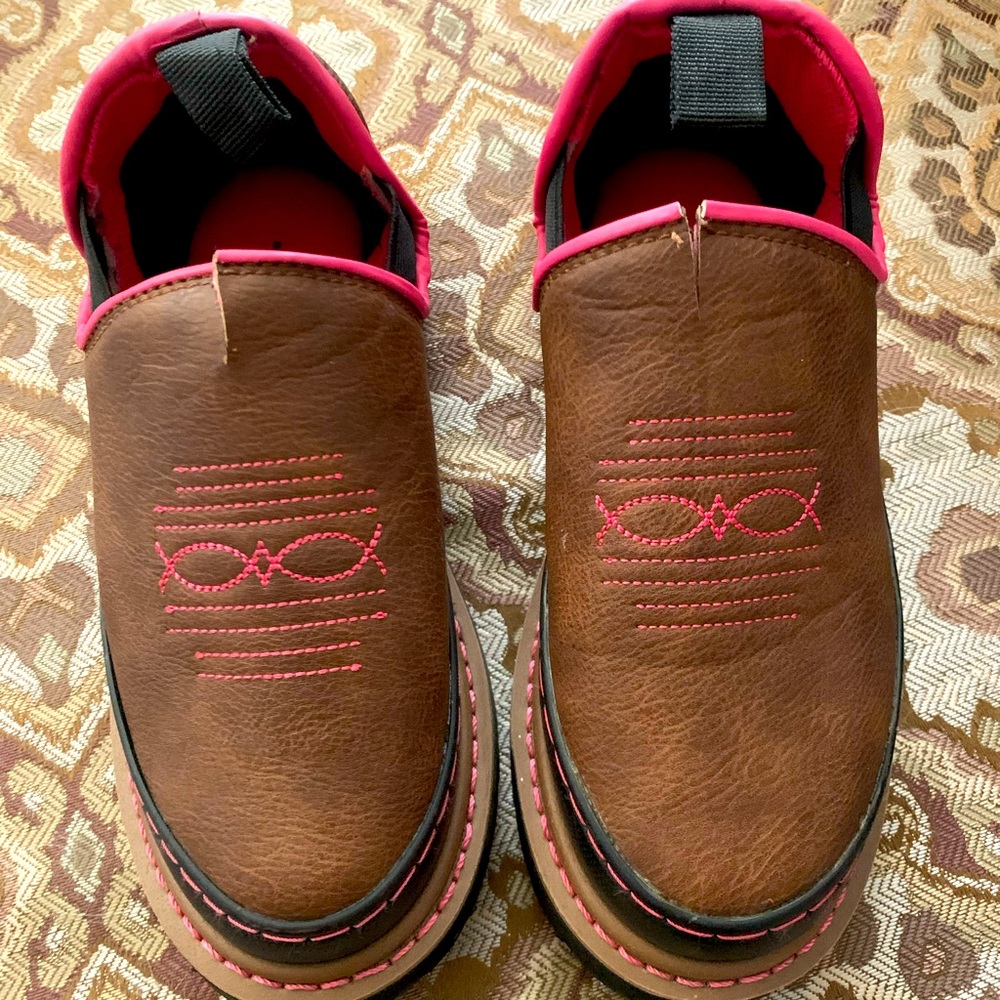 Western chief woman’s shoes